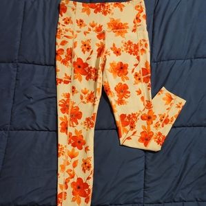 Never worn workout leggings